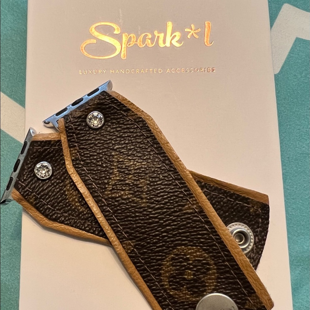 Spark*l Authentic Upcycled LV Apple Watch Band 38/44 mm